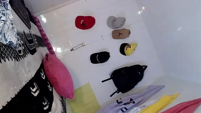 Brendt_Hotx stripchat live cam model