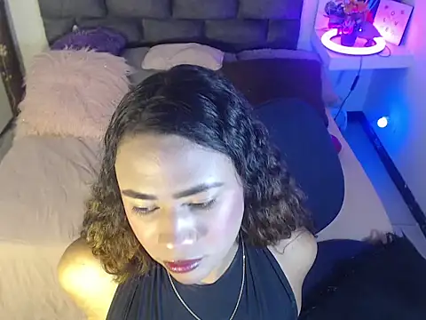 Valentine_Rose stripchat live cam model