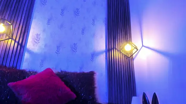 NahomyCarther stripchat live cam model