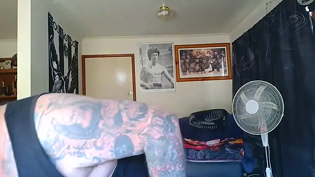 KINKYBLUEYES69 stripchat live cam model