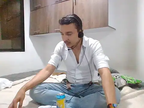 axeldaviid stripchat live cam model