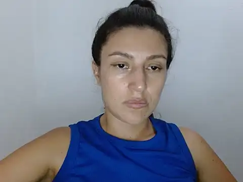 SarahFriendly stripchat live cam model