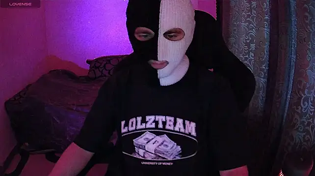 ZXCENSORED- stripchat live cam model