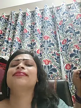 Pinky-2 stripchat live cam model