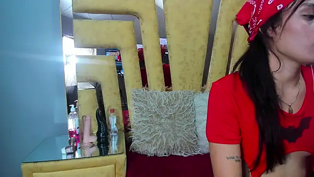 AlahiaEvanz stripchat live cam model