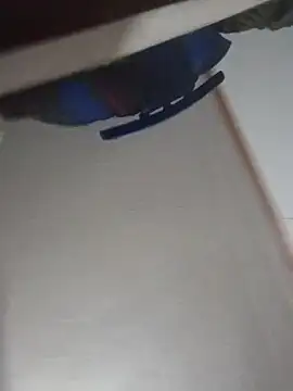 longerFellow stripchat live cam model