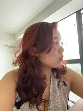 Elowen-520 stripchat live cam model