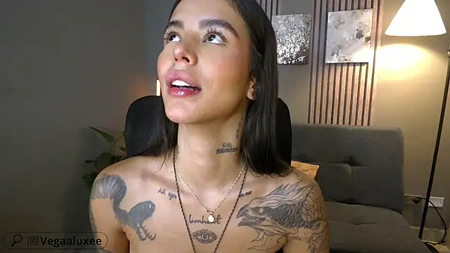 Valen_Vega stripchat live cam model