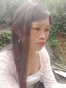 Buong-binh stripchat live cam model