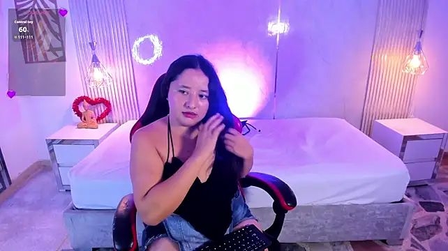 MariellaCote stripchat live cam model