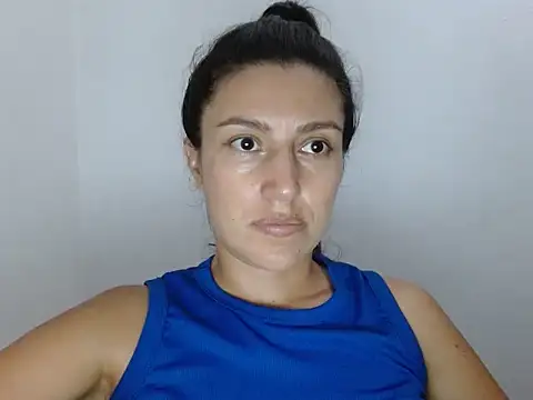 SarahFriendly stripchat live cam model