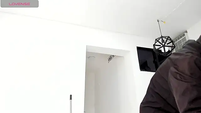 BennBrown stripchat live cam model