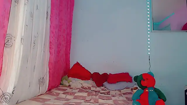 DeboraGill stripchat live cam model