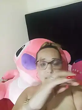 KahiaSmith stripchat live cam model