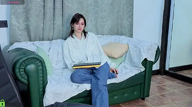 Rose-Rescue stripchat live cam model