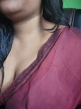 Aruna-1 stripchat live cam model
