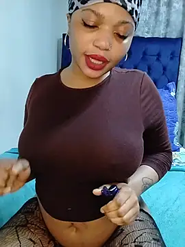 Sugartonguexx stripchat live cam model