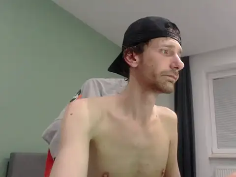 iLoveElusiveCats stripchat live cam model
