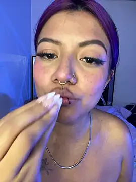 Abbyqueen23_ stripchat live cam model
