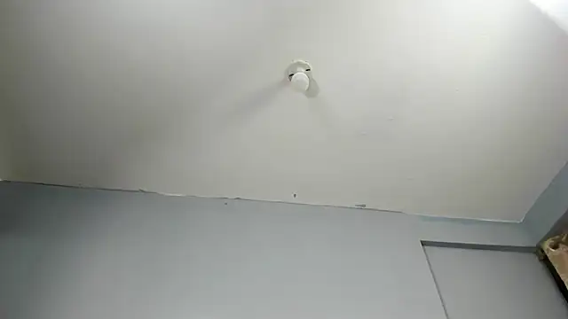 AlahiaEvanz stripchat live cam model