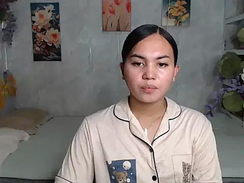 ur_asiankat stripchat live cam model