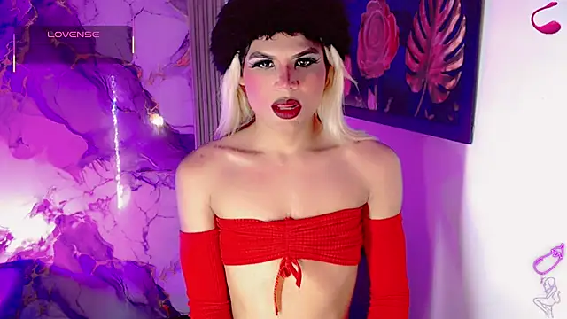 SophiaWild_ stripchat live cam model