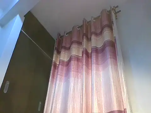 Spicymuna stripchat live cam model
