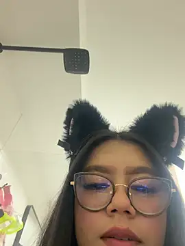 Mara_swan stripchat live cam model