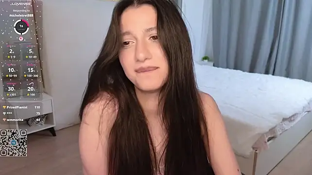 Honeycamilla stripchat live cam model