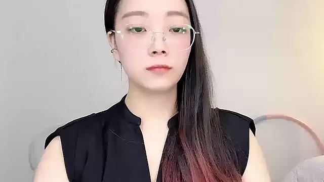 vera999- stripchat live cam model