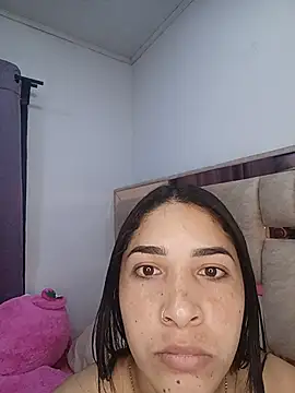 jairely stripchat live cam model