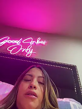 sexyyykloee stripchat live cam model