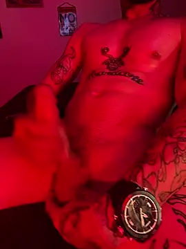 xChrisjThomW stripchat live cam model