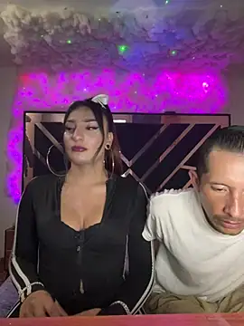BriannaTS_and_David stripchat live cam model