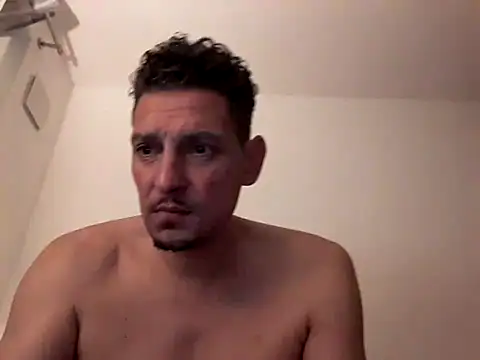 ARTANIS20 stripchat live cam model