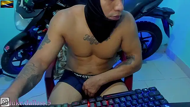 zeus_7777 stripchat live cam model