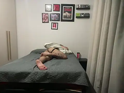 _k_oliver stripchat live cam model