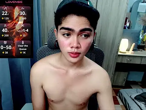 ItsKenny stripchat live cam model
