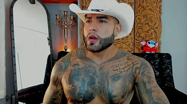 Aaron_Vega stripchat live cam model