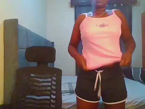midnightsnack2 stripchat live cam model