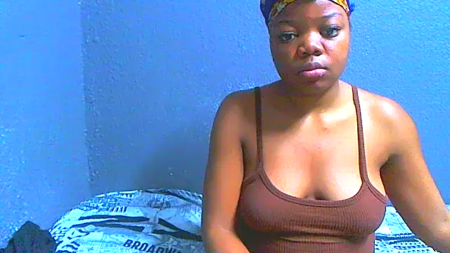 AlliBabe stripchat live cam model