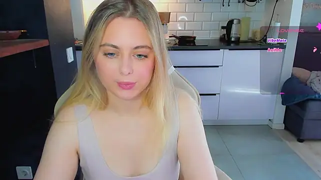 blonde_kellyy stripchat live cam model