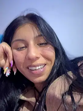 ariella_lov stripchat live cam model