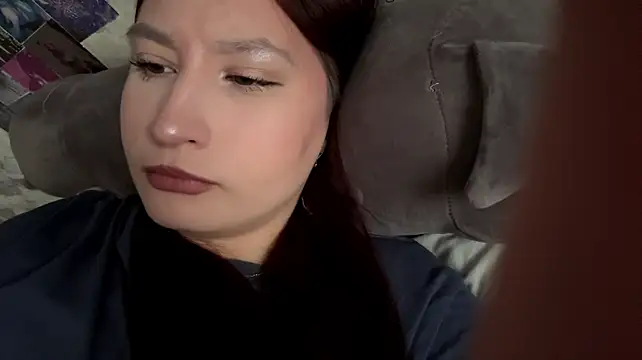 SuzanMoote stripchat live cam model