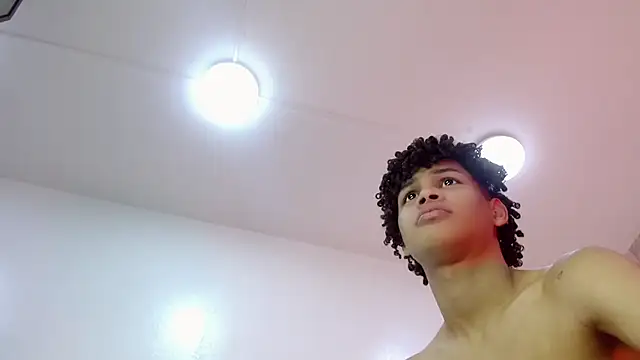 MatewHottxxx stripchat live cam model