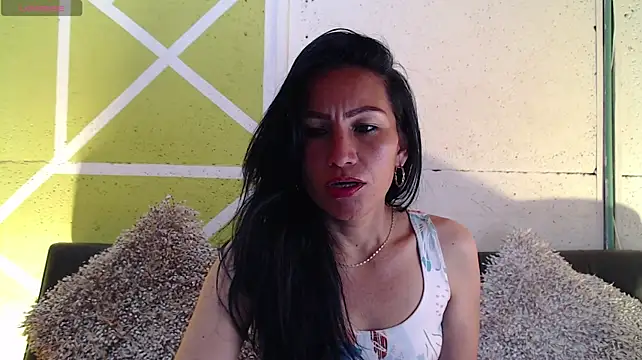 Victoria-eloit stripchat live cam model
