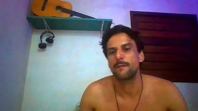 buenocouple stripchat live cam model