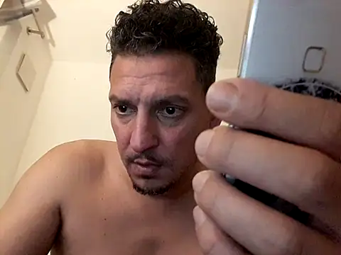 ARTANIS20 stripchat live cam model