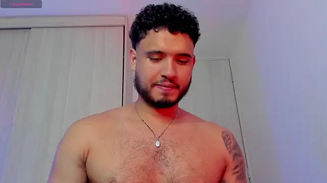 AUSTINN_TORRES stripchat live cam model