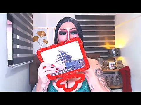 DominateMistressTania stripchat live cam model